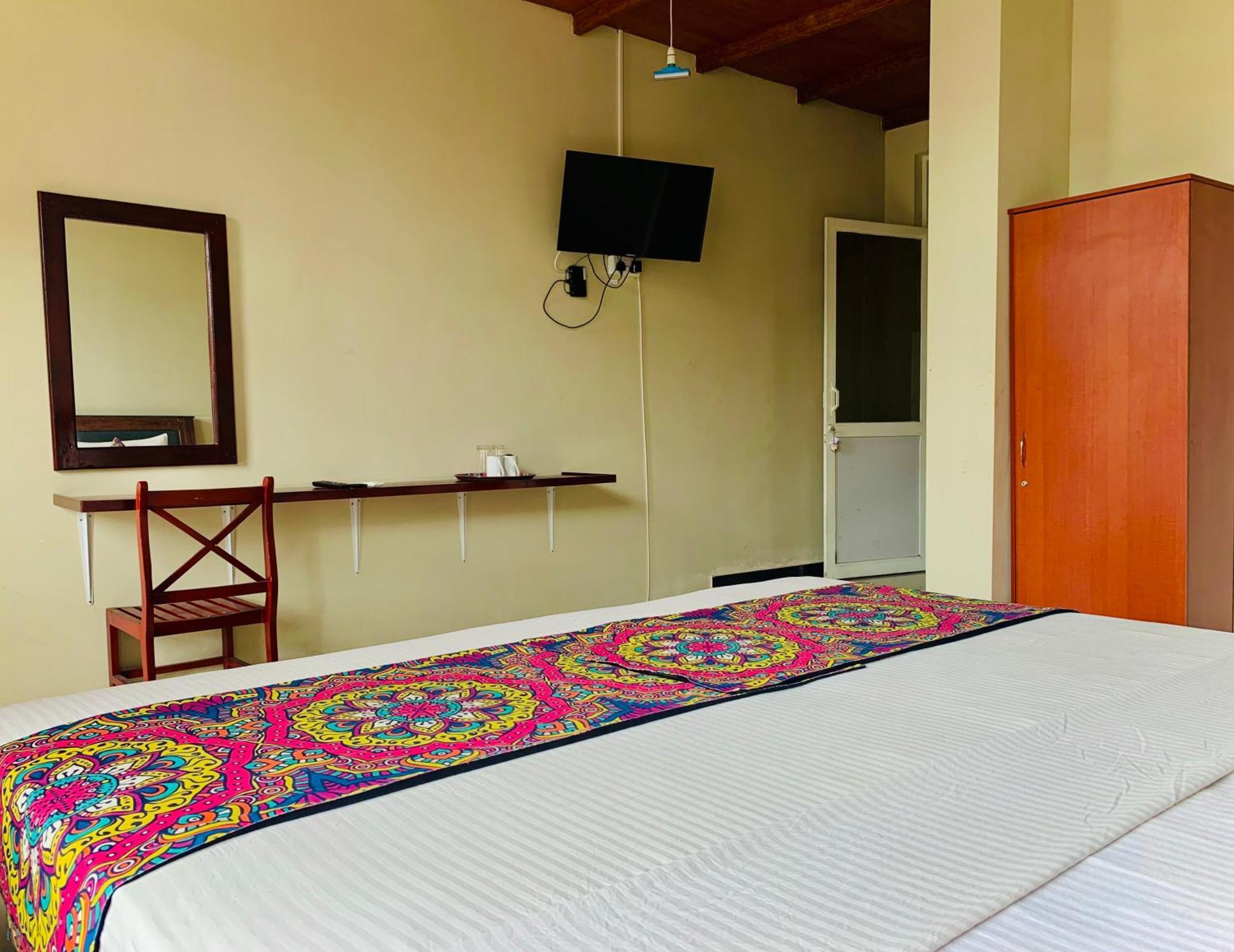 Elepath Lodge- Pinnawala Pinnawala  Dış mekan fotoğraf